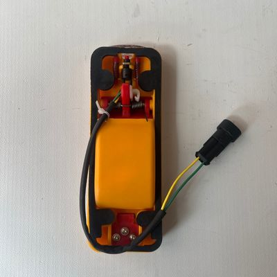 School Bus Emergency Door Switch Lock 66NX1-03030-A High-Strength Plastic 10yr Life Bus Spares Parts
