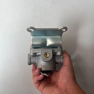 JAC Bus Relay Valve 3527100E4QZ-M0 Aluminum Alloy 100k Cycle Air Brake Bus Spares Parts