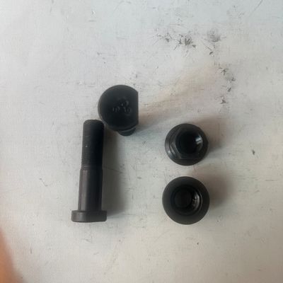 Wheel Bolt Set 23mm x 104mm 42CrMo Alloy Steel Higer Bus Fastening Component