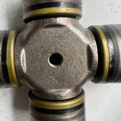 high-grade Driveshaft Universal Joint Cross with -40℃ to 120℃ Temperature Range, ≤ 0.005mm Cylindricity, and ±25° Swing Angle for King Long, Higer & Yutong Buses