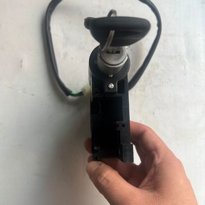 Premium Higer Bus Ignition Lock with Automatic Activation for KLQ6129 KLQ6850 KLQ6115 Series and 24V Rated Voltage